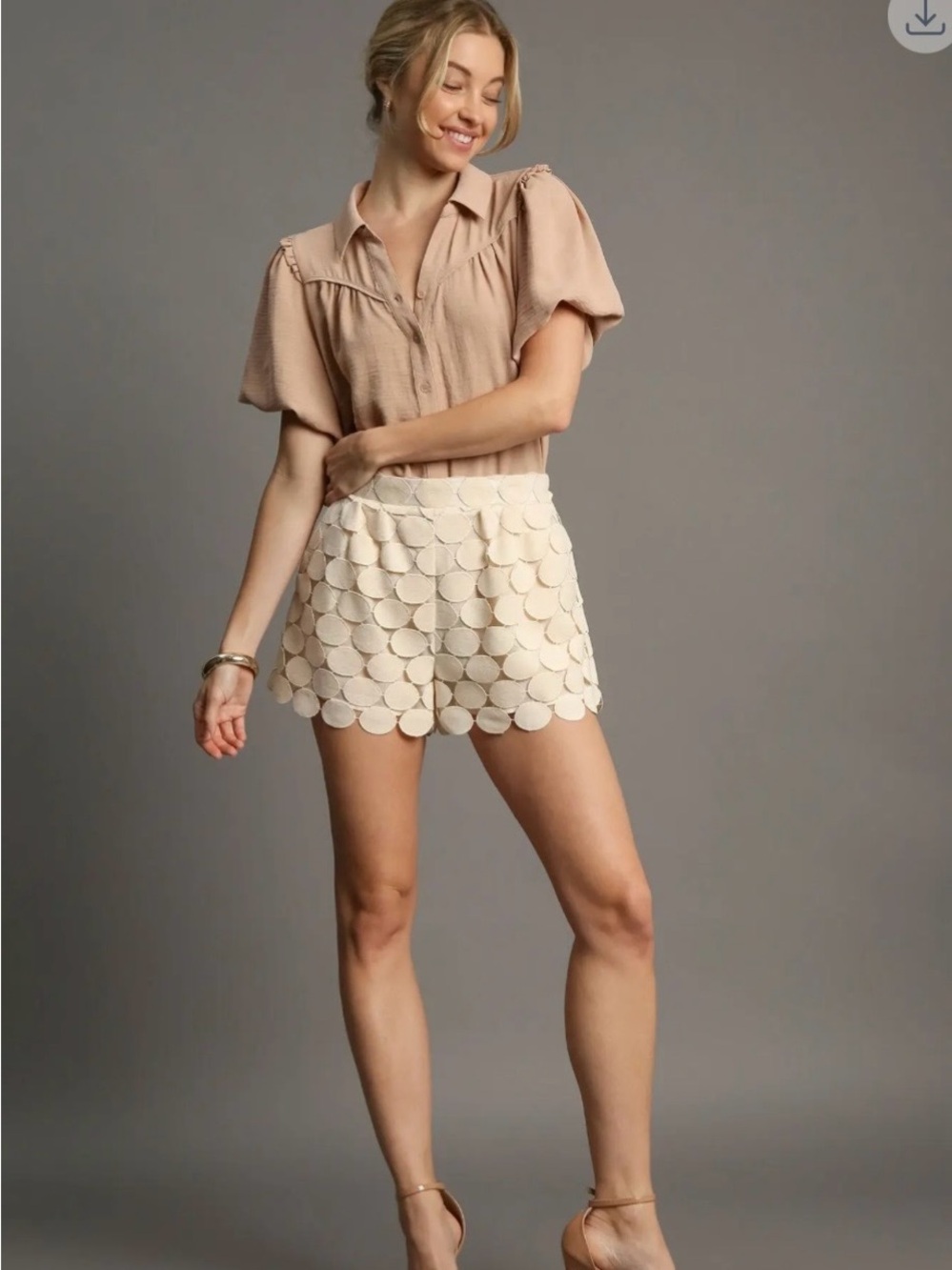 Umgee Cream Polka Dot Lace Shorts Lined Pockets Elastic Waist Woman's Small NWT